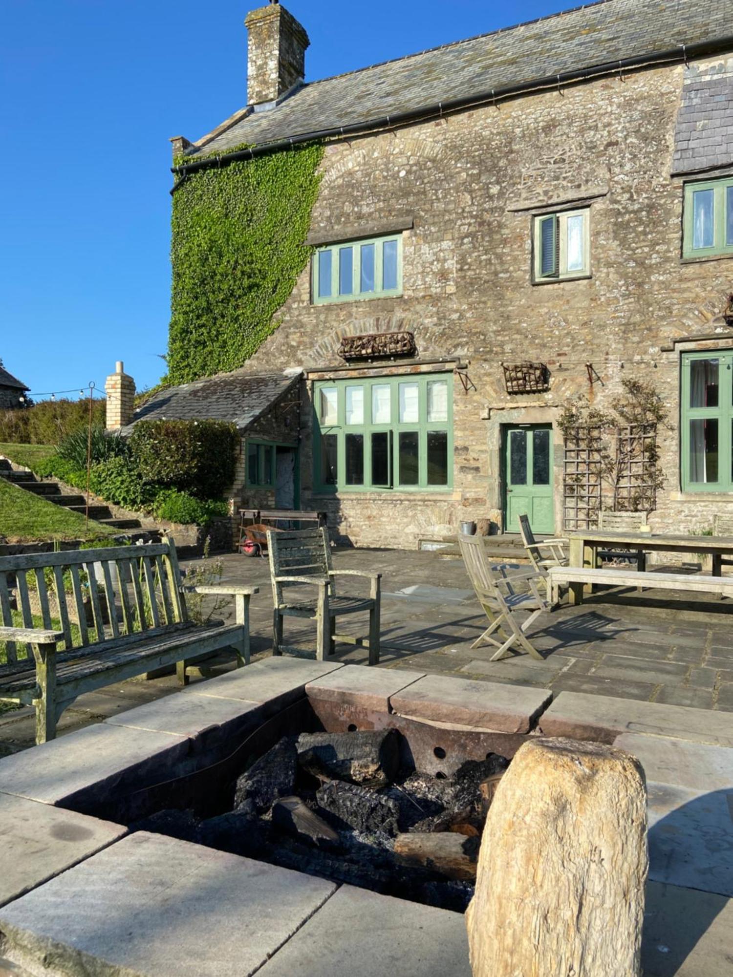 Ash Barton - Big Party House, No Curfew! Villa Wrafton Exterior photo